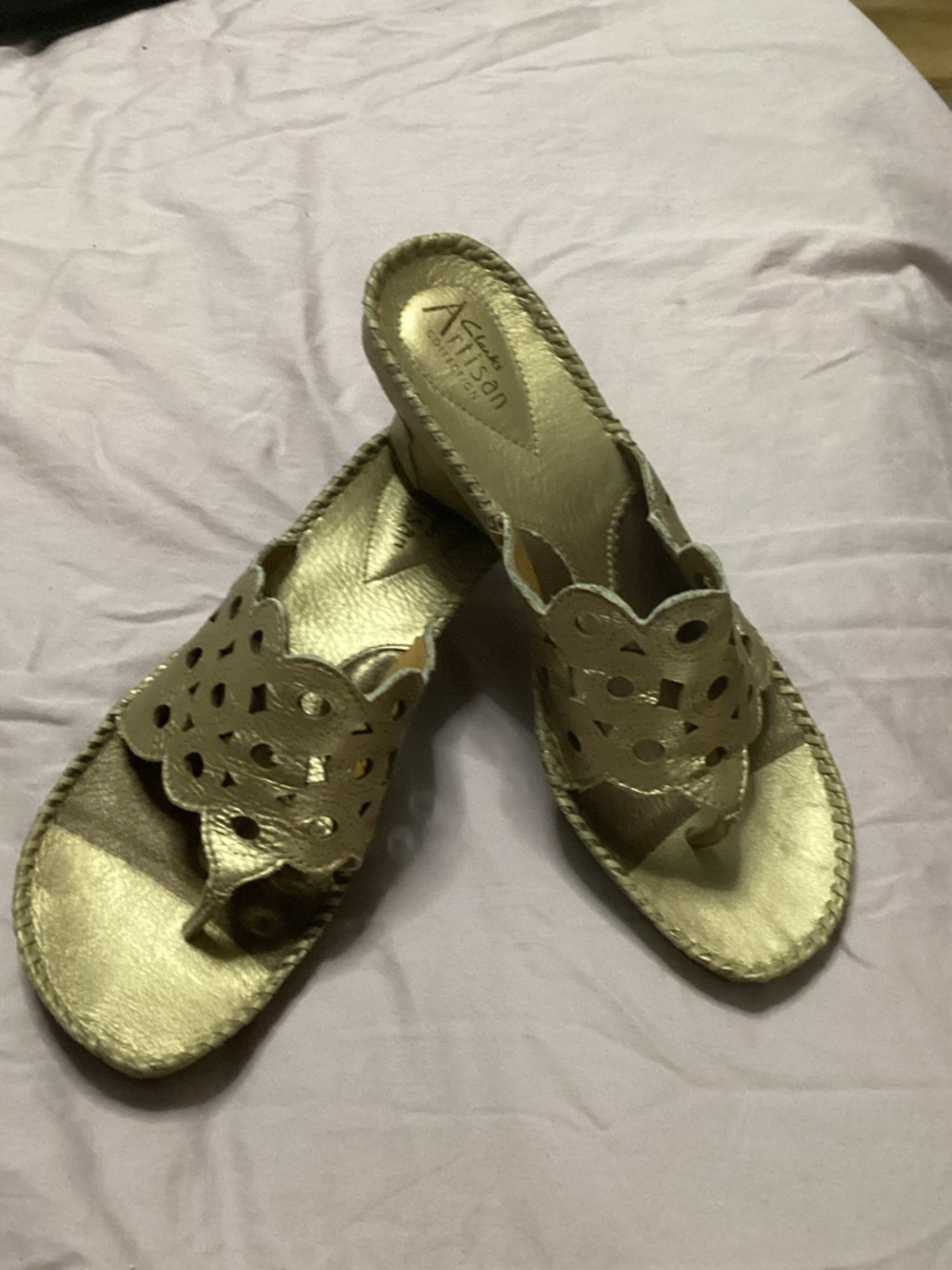 Clarks Artisan Gold Leather Wedge Cutout Thong Sandals - size 8